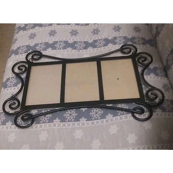 Photo Picture Frames 3 Slot 4x6 Black Wrought Iron Scrolls Wall Hanging - Picture 1 of 12
